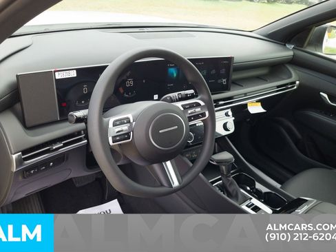 Used 2025 Hyundai Santa Cruz SEL image 14