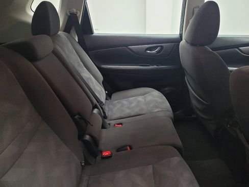 Used 2016 Nissan Rogue S image 19