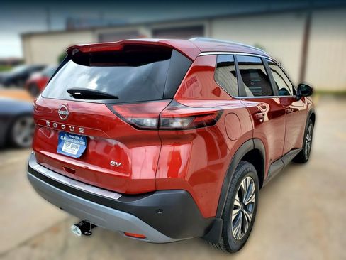 Used 2023 Nissan Rogue SV w/ SV Premium B Package FWD image 16