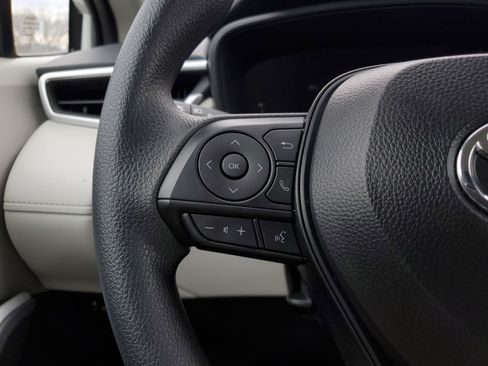 Used 2026 Toyota Corolla Cross L image 27