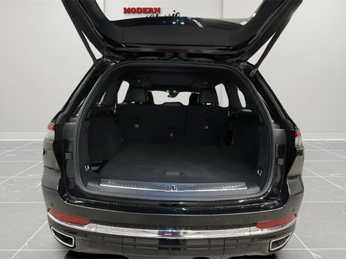 Used 2024 Jeep Grand Cherokee Overland image 16