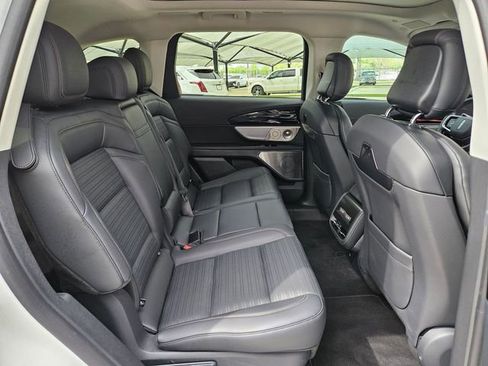 Used 2026 Lincoln Nautilus Reserve AWD/4WD image 25