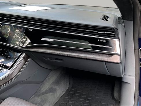 Used 2021 Audi Q8 Prestige AWD/4WD image 19