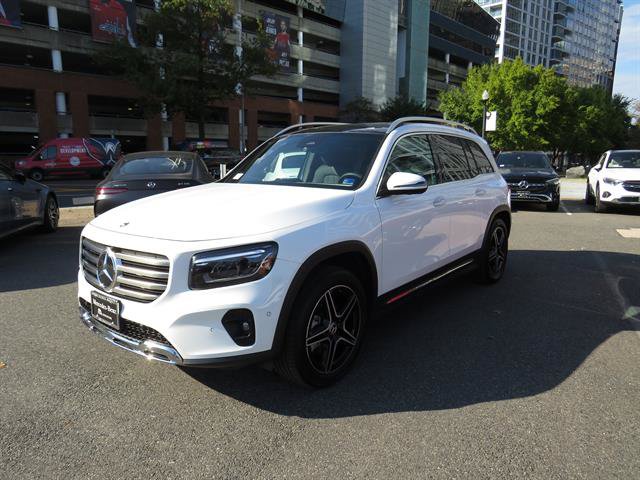 Used 2026 Mercedes-Benz GLB 250 4MATIC image 1