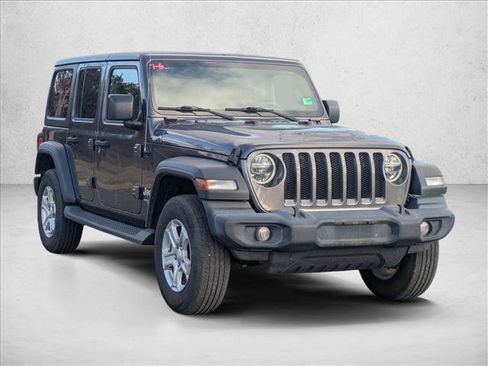 Used 2020 Jeep Wrangler Unlimited Sport S image 3