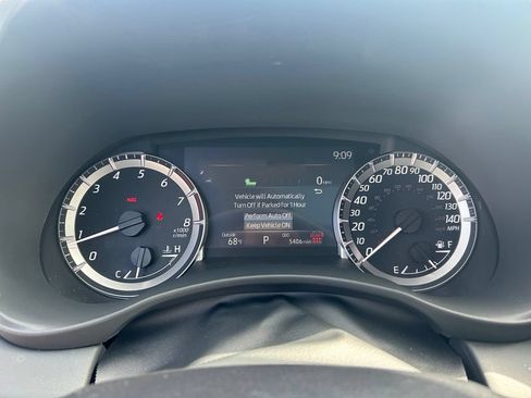 Used 2026 Toyota Highlander XLE AWD/4WD image 14