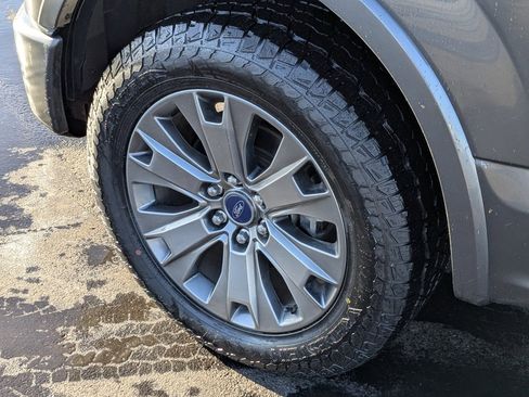 Used 2016 Ford F150 XLT w/ Equipment Group 302A Luxury image 12