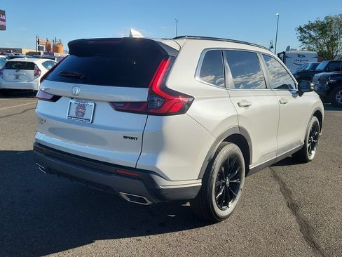 Used 2025 Honda CR-V Sport image 3