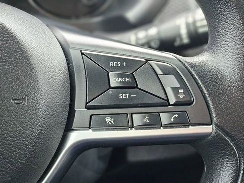 Certified 2024 Nissan Kicks SV image 18