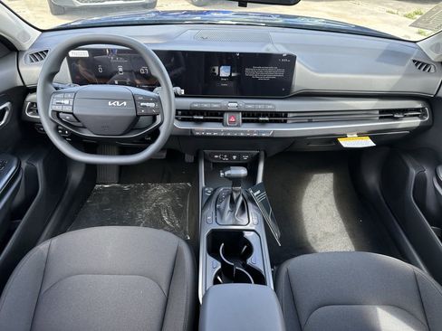 New 2026 Kia K4 FWD image 8