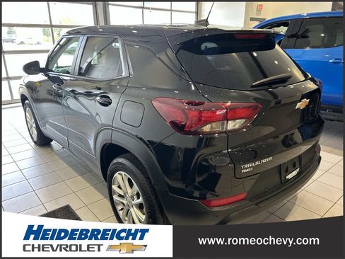 Used 2024 Chevrolet TrailBlazer LS w/ LS Convenience Package AWD/4WD image 5