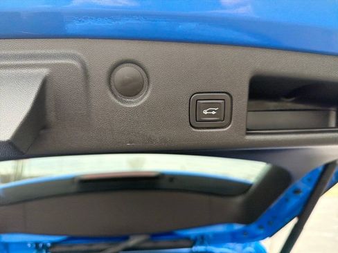 Used 2024 Chevrolet Equinox LT image 31