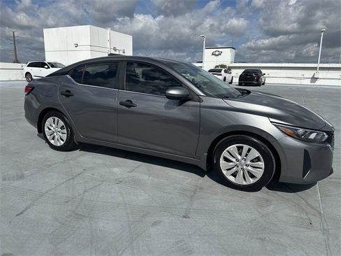 Used 2024 Nissan Sentra S image 28