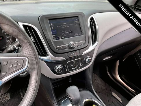 Used 2024 Chevrolet Equinox LS w/ LS Convenience Package FWD image 16