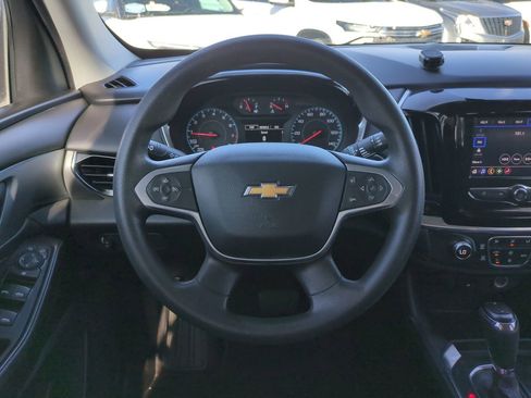 Used 2020 Chevrolet Traverse LS image 16