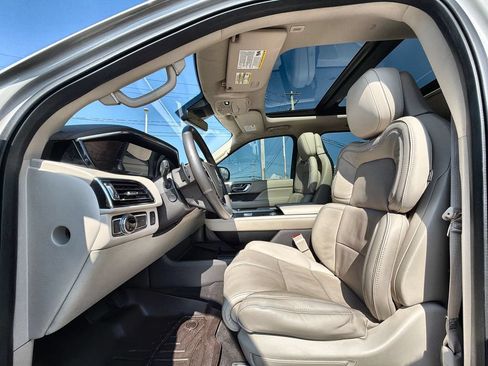Used 2019 Lincoln Navigator Reserve AWD/4WD image 19