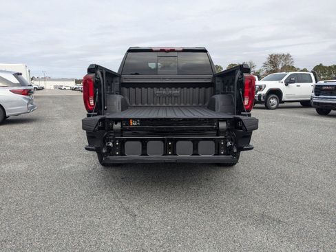 Used 2025 GMC Sierra 1500 Denali AWD/4WD image 13