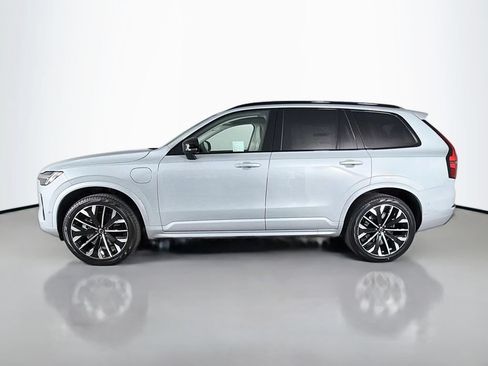 New 2026 Volvo XC90 T8 Ultra w/ Protection Package AWD/4WD image 4