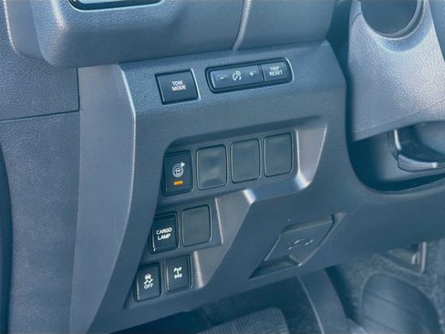 Used 2026 Nissan Frontier PRO-4X AWD/4WD image 17