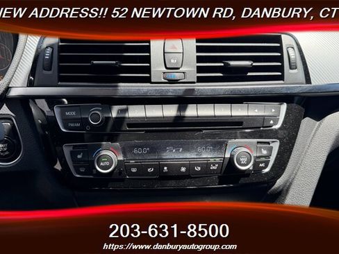 Used 2018 BMW 340i xDrive Sedan w/ Executive Package AWD/4WD image 27