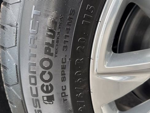 New 2026 Chevrolet Suburban Premier image 37