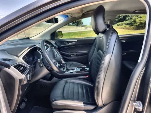 Used 2016 Ford Edge SEL w/ Equipment Group 201A FWD image 11