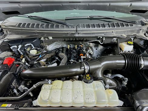 Used 2024 Ford Expedition Max XLT image 35