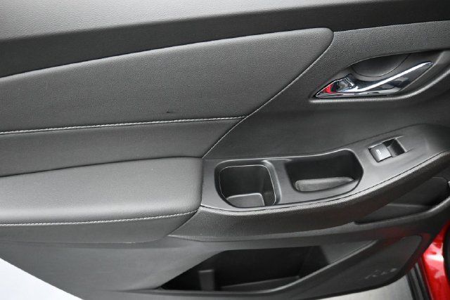 Used 2024 Chevrolet Traverse LT FWD image 19