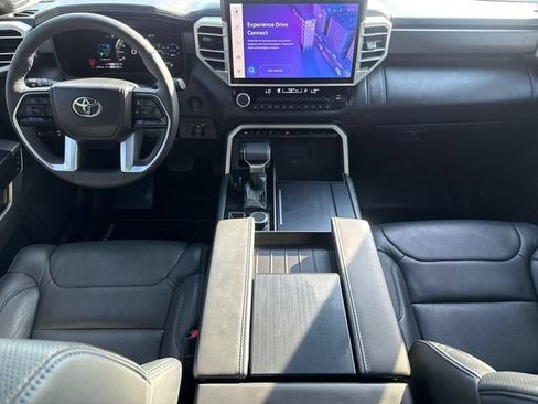 Used 2025 Toyota Sequoia Platinum AWD/4WD image 13