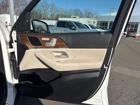 Used 2025 Mercedes-Benz GLE 350 4MATIC image 33