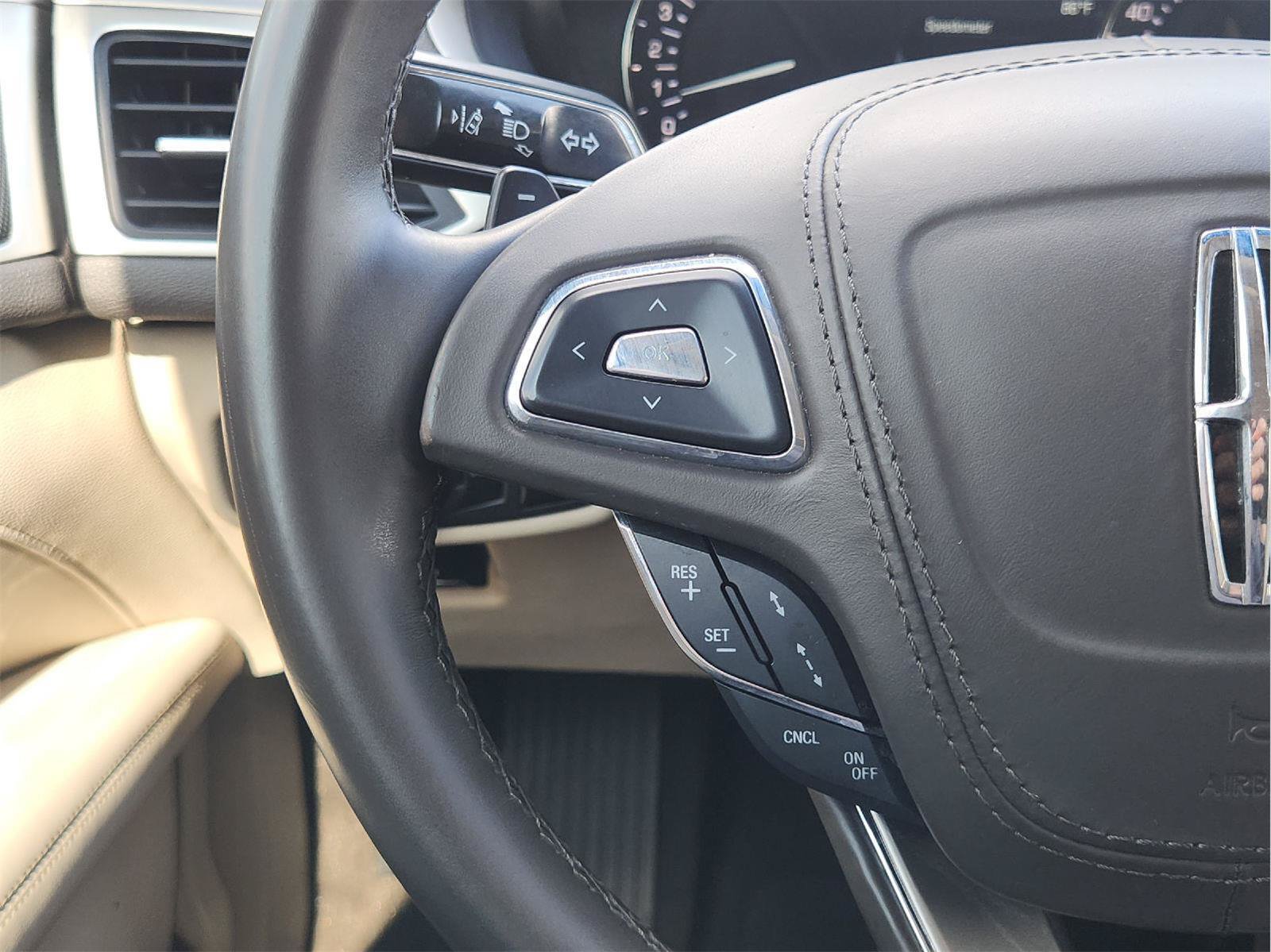 Used 2020 Lincoln MKZ w/ Convenience Package FWD image 29