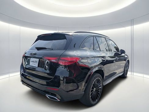 Used 2025 Mercedes-Benz GLC 300 image 3