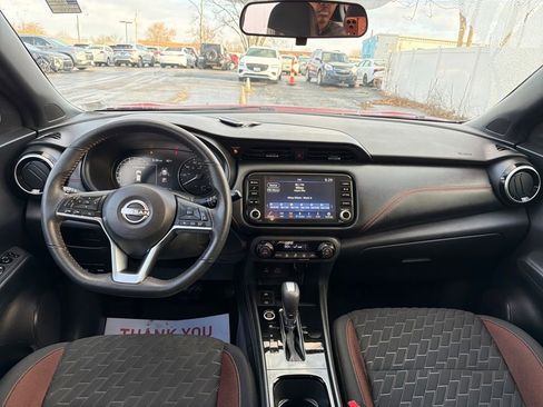 Used 2023 Nissan Kicks SR image 15