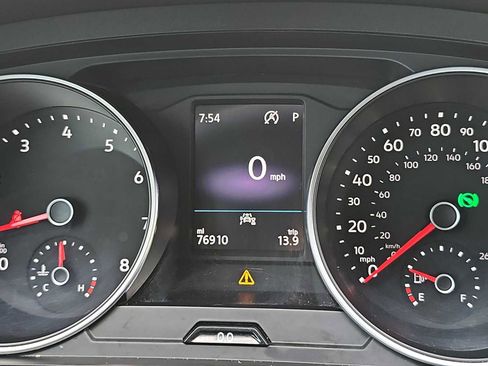 Used 2021 Volkswagen Tiguan S image 22