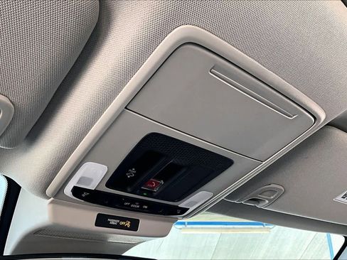 Used 2024 Honda Accord EX image 31