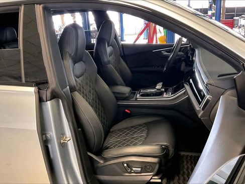 Used 2024 Audi SQ8 Prestige w/ Prestige Package image 8