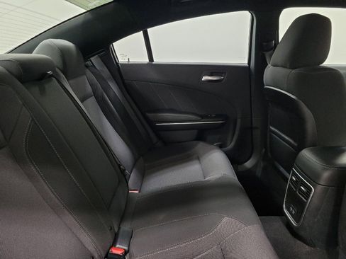 Used 2019 Dodge Charger SXT image 19