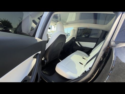 Used 2020 Tesla Model Y Long Range AWD/4WD image 7