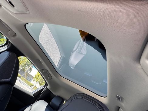 New 2026 Nissan Leaf Platinum+ image 11