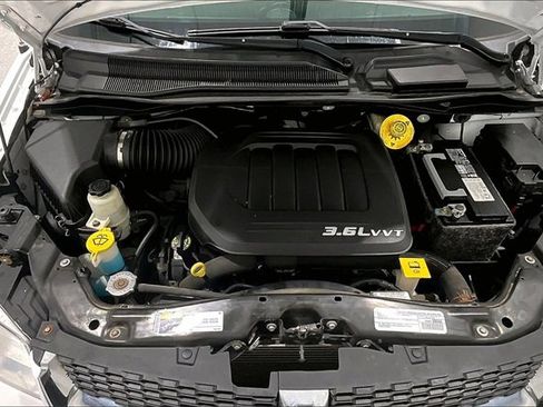 Used 2017 Dodge Grand Caravan SE w/ Power Window Group image 32