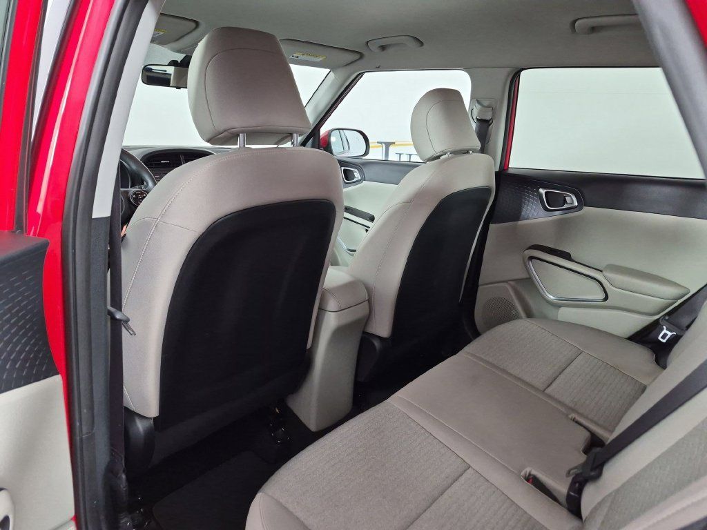Used 2021 Kia Soul S FWD image 31