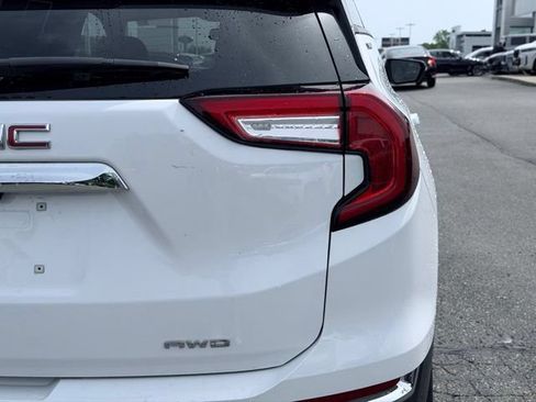 Used 2023 GMC Terrain SLT w/ Tech Package AWD/4WD image 8