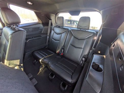 Used 2023 Cadillac XT6 Luxury image 29