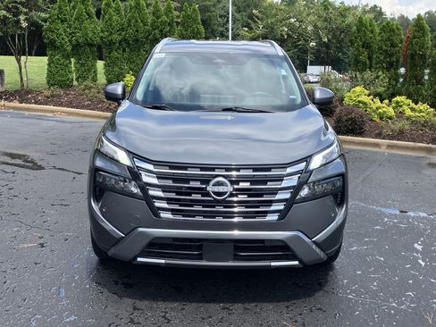 Used 2026 Nissan Rogue SL AWD/4WD image 3