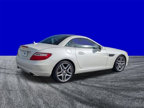 Used 2014 Mercedes-Benz SLK 250 image 4