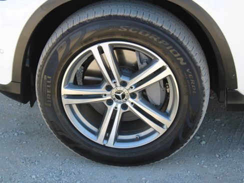 Used 2022 Mercedes-Benz GLC 300 image 8