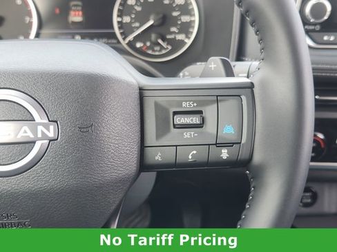 Certified 2025 Nissan Rogue SV image 28