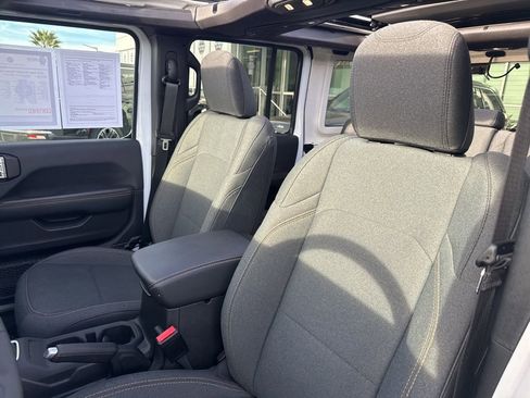 Certified 2025 Jeep Wrangler Unlimited Sahara w/ Safety Group image 16