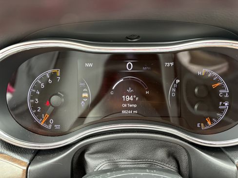 Used 2018 Jeep Grand Cherokee Limited RWD image 16