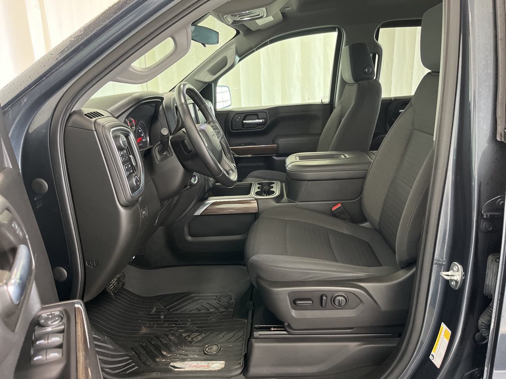 Used 2021 Chevrolet Silverado 1500 LT Trail Boss AWD/4WD image 3